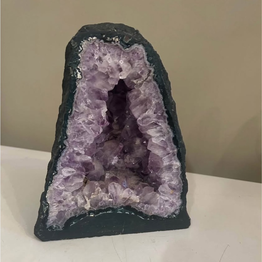 Purple Amethyst geode , beautiful & in excellent condition.